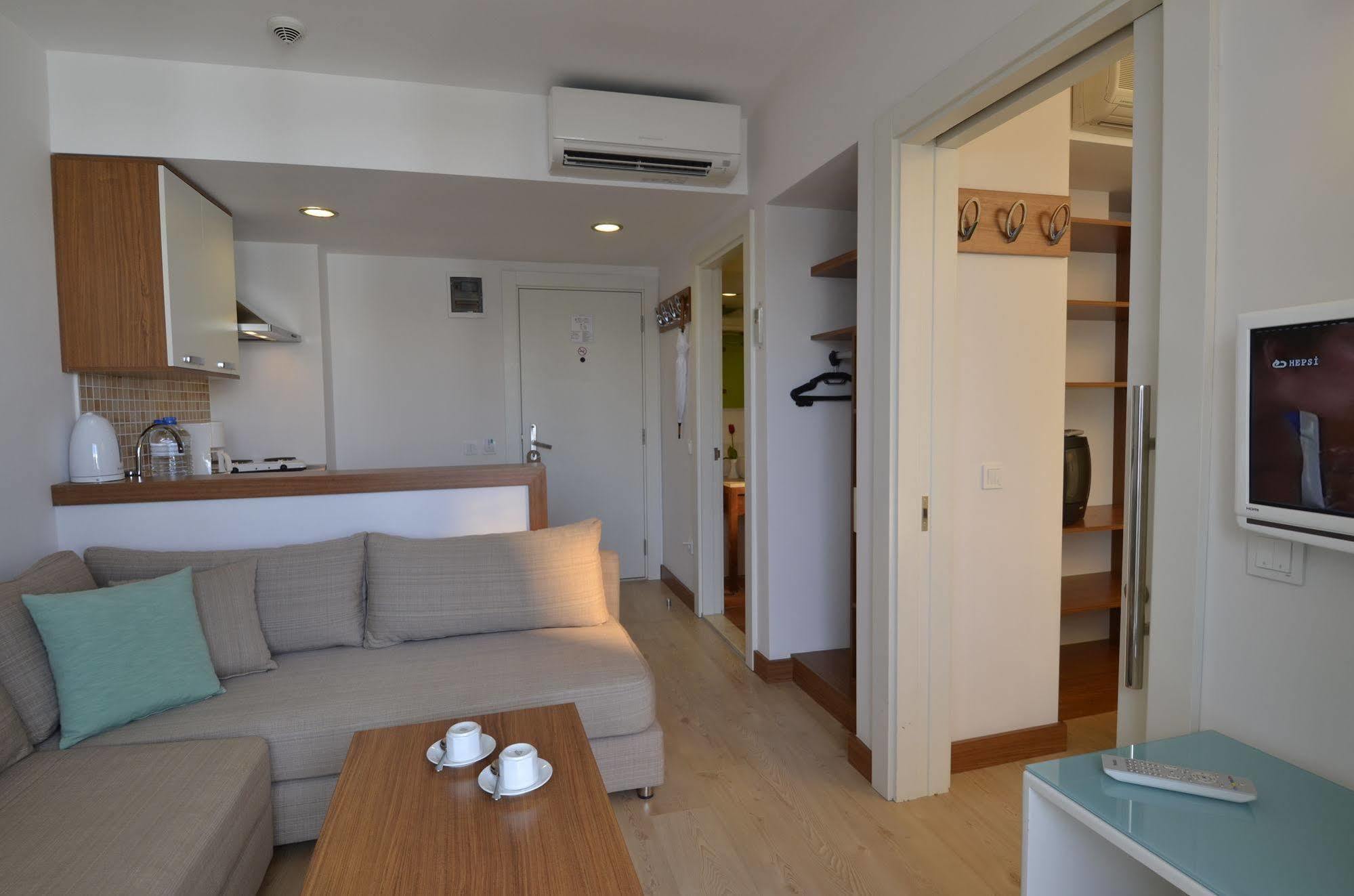 Calimera 4* Side